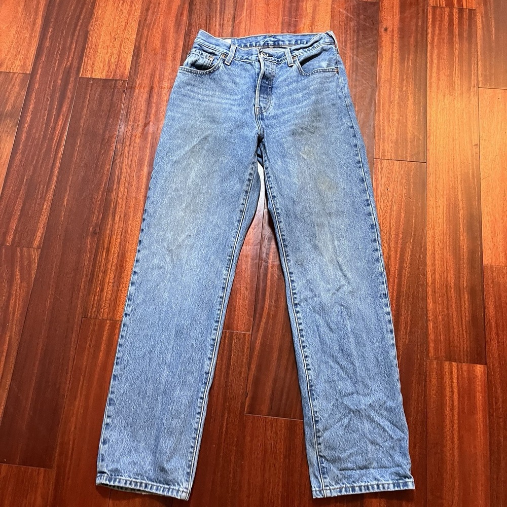Levis Jeans Womens 28x32 501 Button Fly Blue Light Wash Grunge Streetwear
